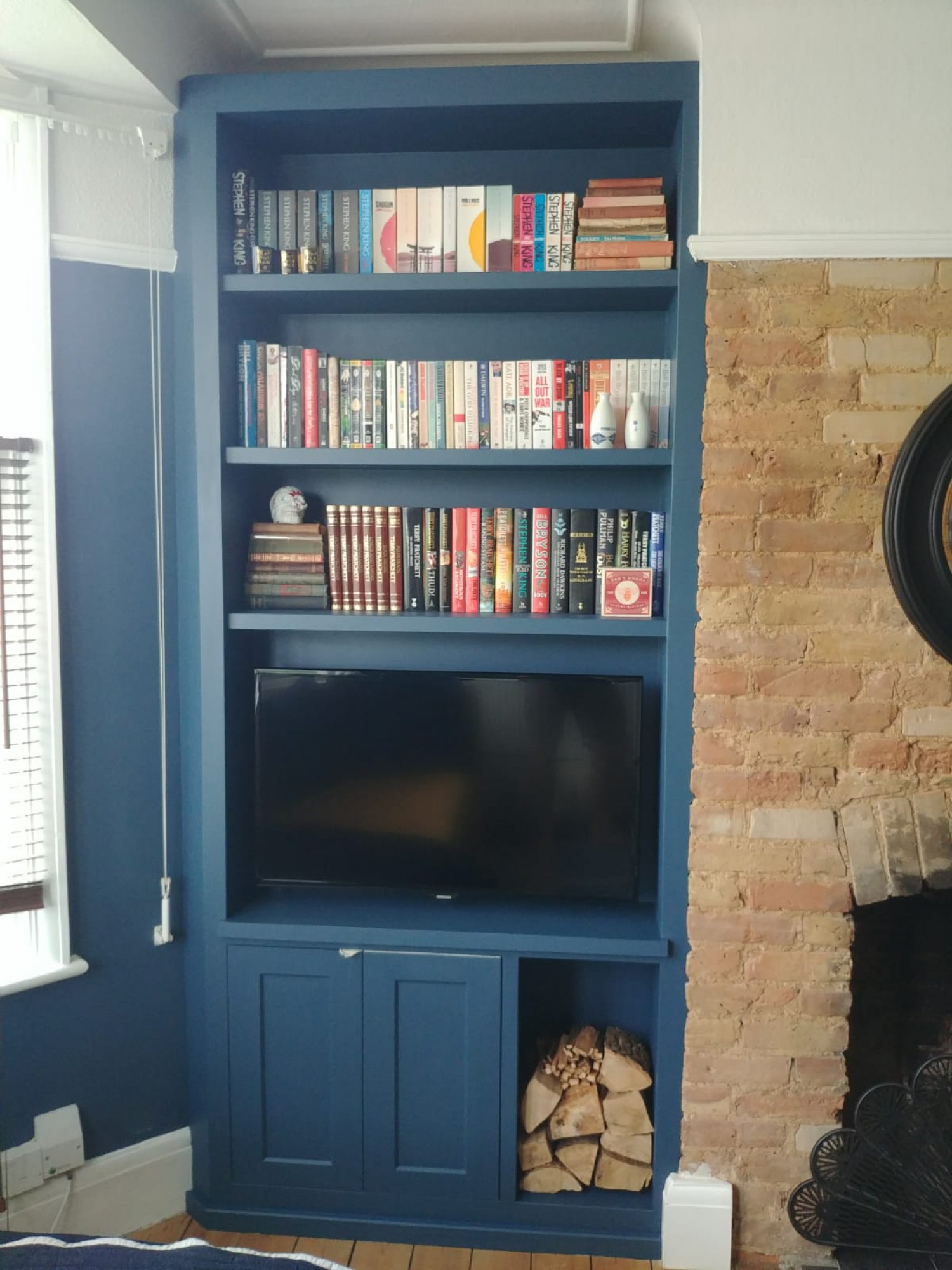 Westcliff Alcove Shelves Photo